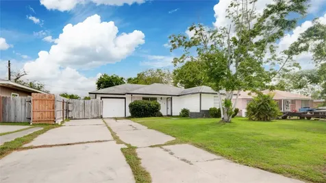 1412 W 10th Street Freeport TX 77541