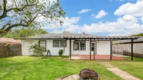 1412 W 10th Street Freeport TX 77541
