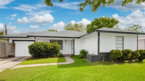 1412 W 10th Street Freeport TX 77541