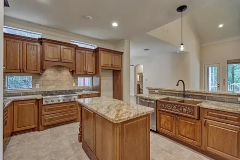 13274 Meadow Creek Lane Conroe TX 77302