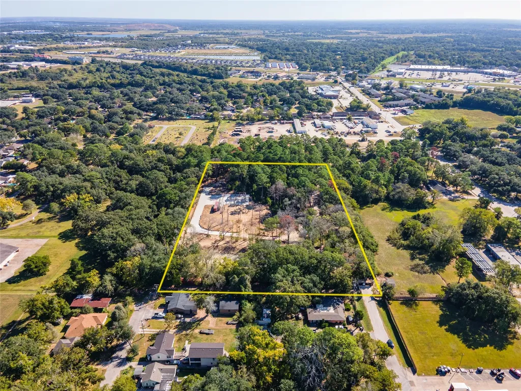 225 Foster Street Alvin TX 77511