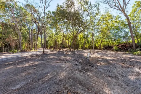 225 Foster Street Alvin TX 77511