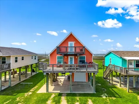 2815 Blue Water Highway Surfside Beach TX 77541