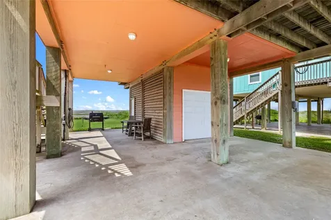 2815 Blue Water Highway Surfside Beach TX 77541
