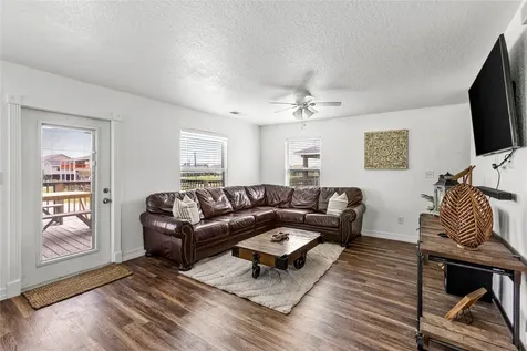 2815 Blue Water Highway Surfside Beach TX 77541