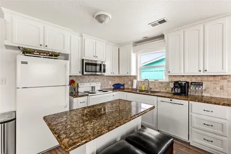 2815 Blue Water Highway Surfside Beach TX 77541