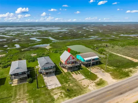 2815 Blue Water Highway Surfside Beach TX 77541