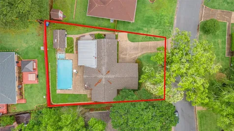 412 Burning Tree Drive Huntsville TX 77340