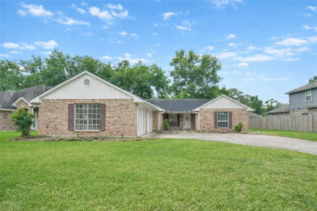 419 S Starboard Street Crosby TX 77532