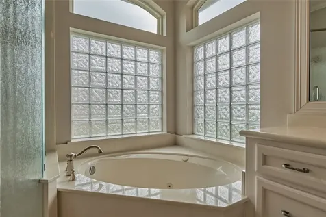 12336 Oak Bend Circle Conroe TX 77304