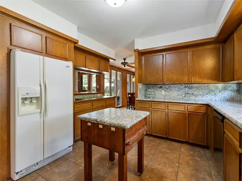 2721 Oak Drive Bay City TX 77414