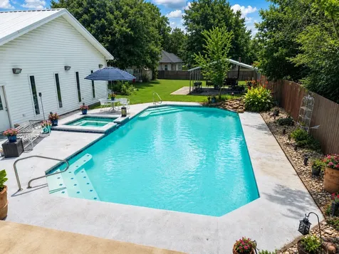 416 W Division Street Jewett TX 75846