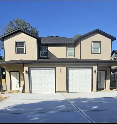 121 S 10th Street B Conroe TX 77301