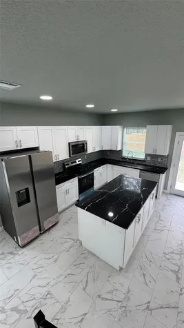 121 S 10th Street B Conroe TX 77301