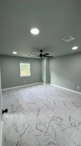 121 S 10th Street B Conroe TX 77301