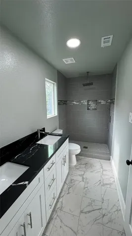 121 S 10th Street B Conroe TX 77301