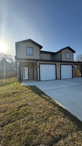 121 S 10th Street B Conroe TX 77301
