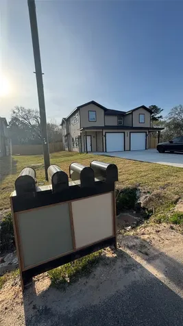 121 S 10th Street B Conroe TX 77301