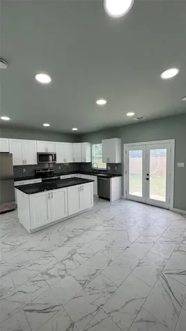 121 S 10th Street B Conroe TX 77301