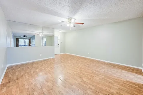 8229 Kingsbrook Road 229 Houston TX 77024