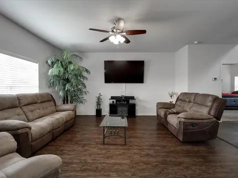 952 Lake View Circle W Brookshire TX 77423