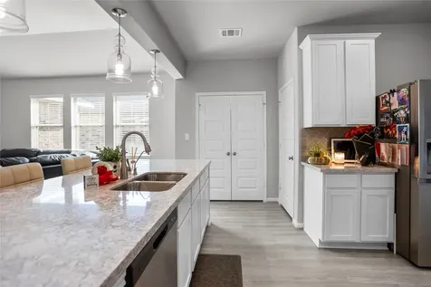 8423 Moonlight Bay Circle Baytown TX 77523