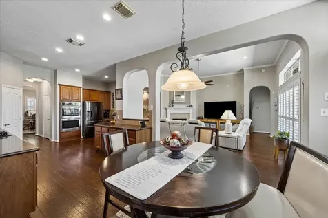 803 Woodcrest Drive Friendswood TX 77546