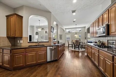 803 Woodcrest Drive Friendswood TX 77546