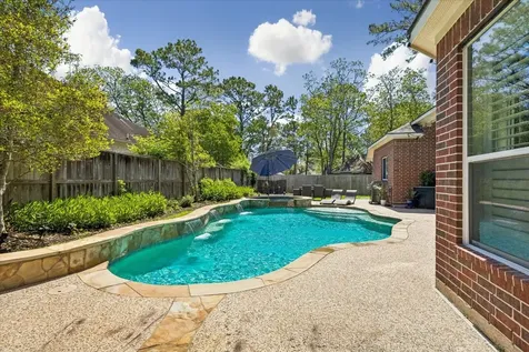 803 Woodcrest Drive Friendswood TX 77546