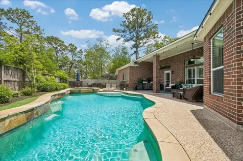 803 Woodcrest Drive Friendswood TX 77546
