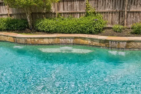 803 Woodcrest Drive Friendswood TX 77546