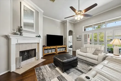 803 Woodcrest Drive Friendswood TX 77546