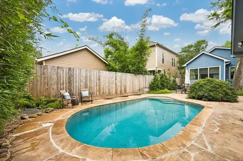 943 Columbia Street Houston TX 77008