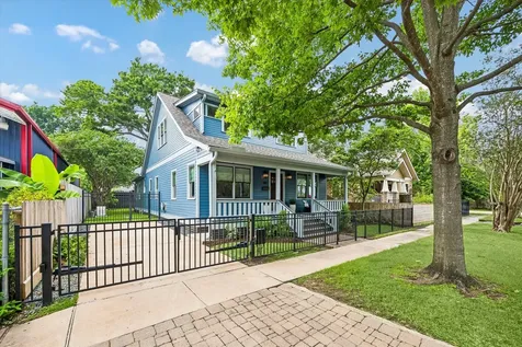 943 Columbia Street Houston TX 77008