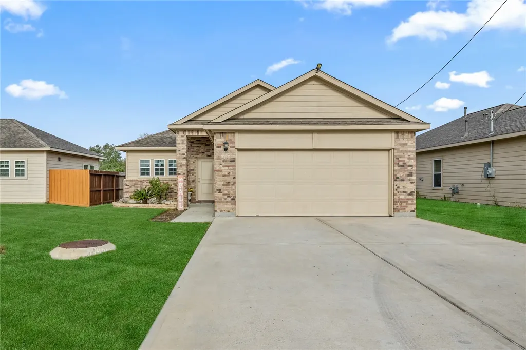 305 Road 5102j Cleveland TX 77327