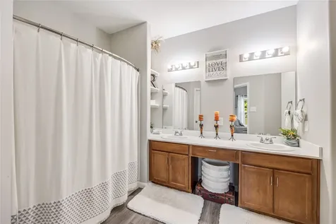 305 Road 5102j Cleveland TX 77327