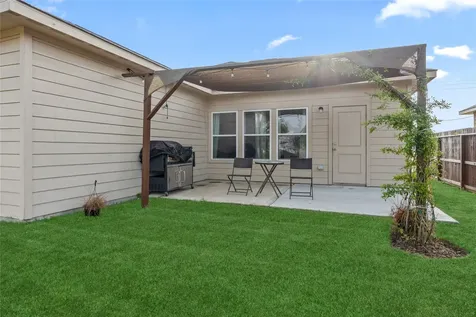 305 Road 5102j Cleveland TX 77327