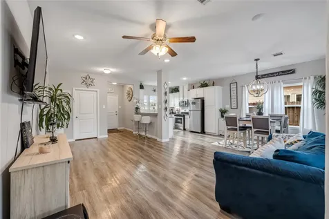305 Road 5102j Cleveland TX 77327