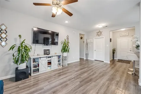 305 Road 5102j Cleveland TX 77327
