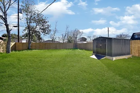 4406 Edison Street Houston TX 77009