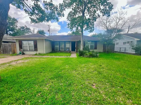 1910 Huge Oaks Street Houston TX 77055