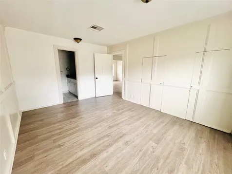 1910 Huge Oaks Street Houston TX 77055