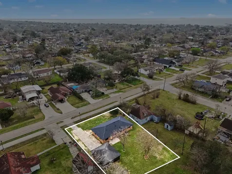 308 San Jacinto Street La Porte TX 77571