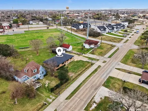 308 San Jacinto Street La Porte TX 77571