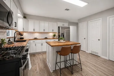 308 San Jacinto Street La Porte TX 77571