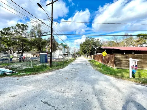 1422 Bland Street Houston TX 77091