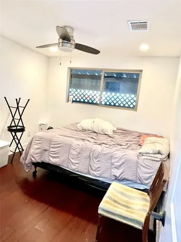 1422 Bland Street Houston TX 77091