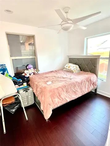 1422 Bland Street Houston TX 77091