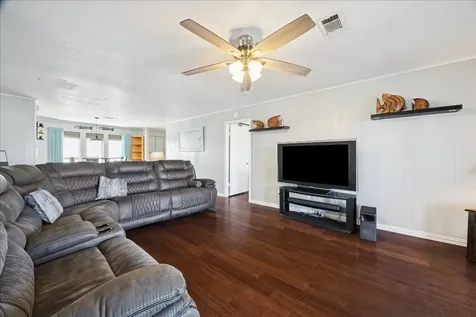 15 S Curlew Street La Marque TX 77568