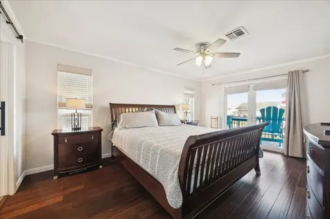 15 S Curlew Street La Marque TX 77568